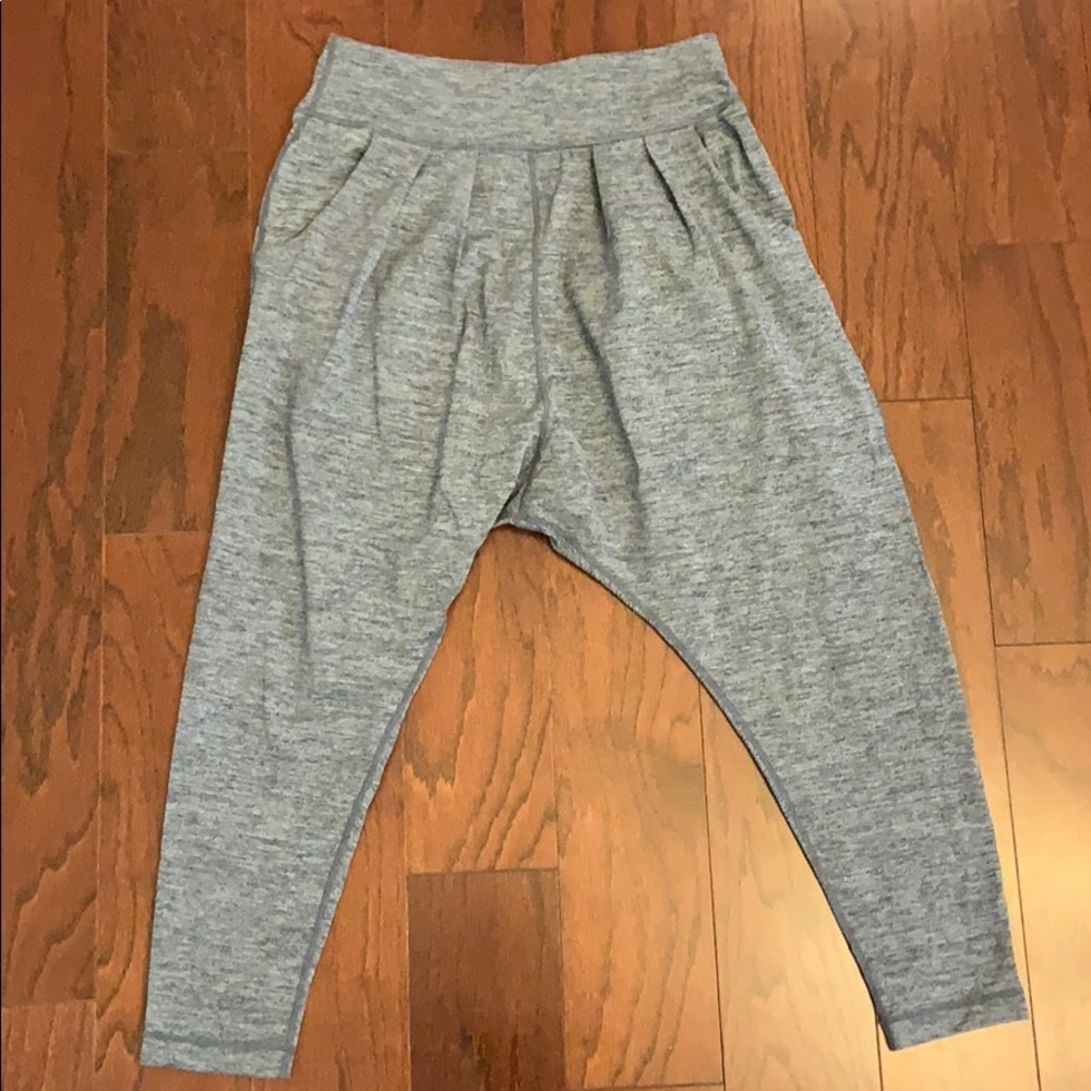 HOLD FOR AUDREY V-Lululemon Capris/Pants